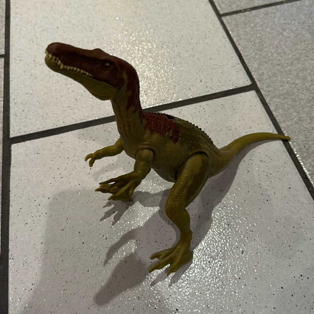 Jurassic World Camp Cretaceous Roar Attack Baryonyx Limbo Dinosaur Action Figure